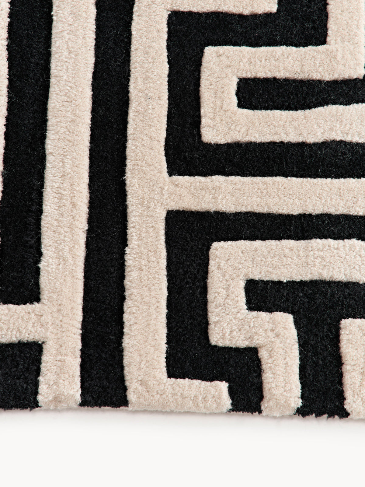 Monty Rug in Hand-Tufted Wool with Raised High-Low Texture