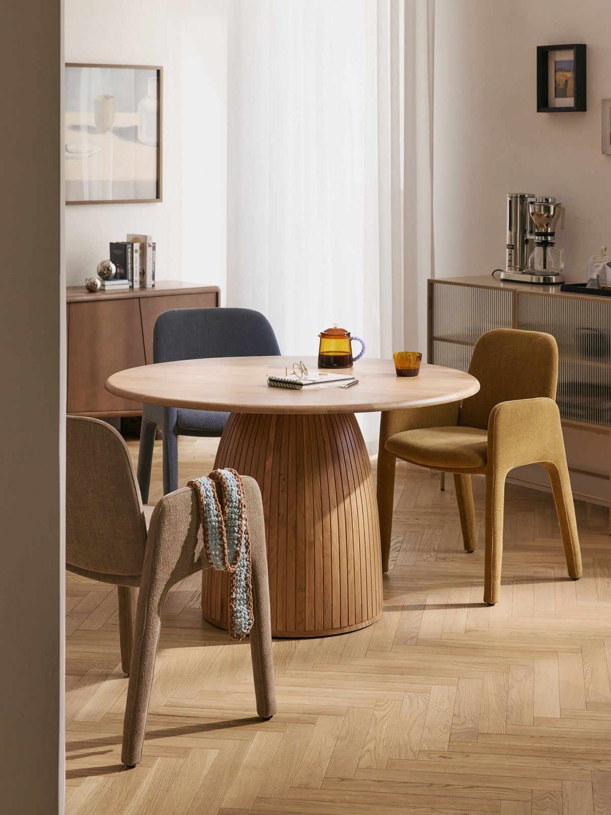 Nelly Round Dining Table with Fluted Texture, Available in Various Sizes
